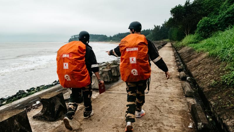 Asia Express sezonul 8, 14 octombrie 2025. Concurenții au devenit soldați cu o misiune de salvare a victimelor. Ce au aflat