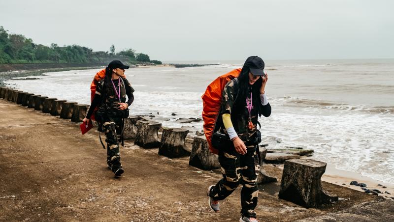 Asia Express sezonul 8, 14 octombrie 2025. Concurenții au devenit soldați cu o misiune de salvare a victimelor. Ce au aflat