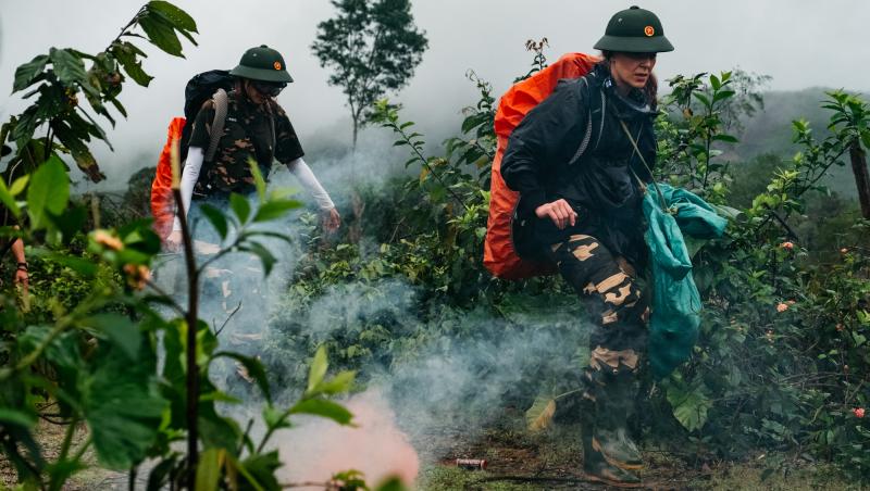 Asia Express sezonul 8, 14 octombrie 2025. Cea mai spectaculoasă misiune! Echipele au tras cu arma și au cărat victime rănite