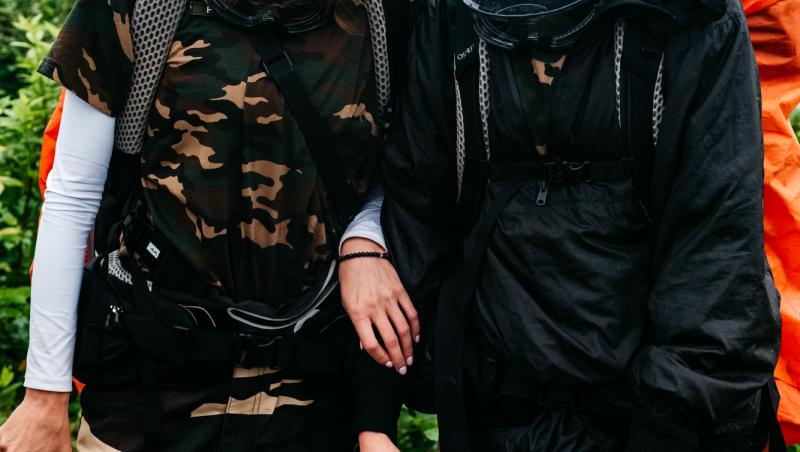 Asia Express sezonul 8, 14 octombrie 2025. Cea mai spectaculoasă misiune! Echipele au tras cu arma și au cărat victime rănite