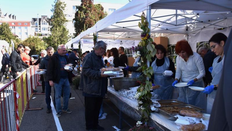 Reacția unui turist american după ce a asistat la pelerinajul de Sfânta Parascheva. Ce a spus despre evenimentul de la Iași