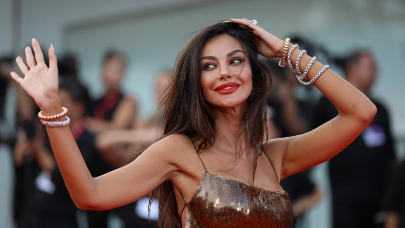 Mădălina Ghenea, un nou pictorial incendiar: „Fă-mă, Doamne, furtun!” Imaginile care au pus pe jar internetul