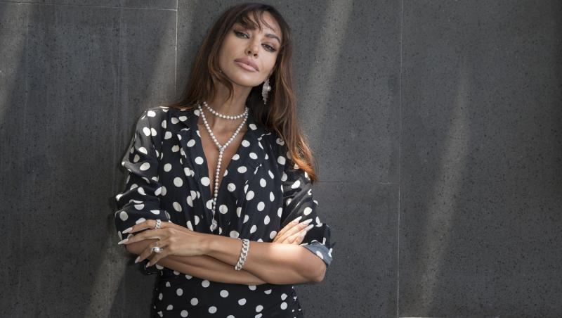 Mădălina Ghenea, un nou pictorial incendiar: „Fă-mă, Doamne, furtun!” Imaginile care au pus pe jar internetul