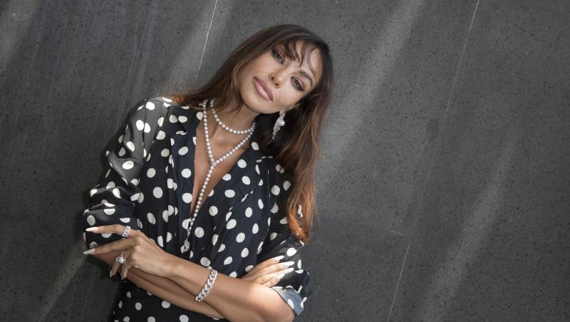 Mădălina Ghenea, un nou pictorial incendiar: „Fă-mă, Doamne, furtun!” Imaginile care au pus pe jar internetul