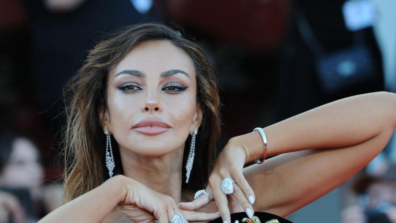 Mădălina Ghenea, un nou pictorial incendiar: „Fă-mă, Doamne, furtun!” Imaginile care au pus pe jar internetul
