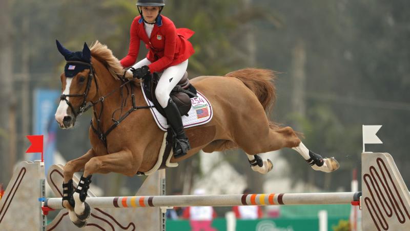 Cum arată mezina cofondatorului Apple, Steve Jobs. Eve este superbă. Pasiunile sale se îndepărtează de afacerea tatălui ei