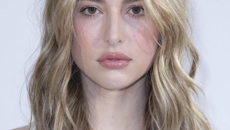 Cum arată mezina cofondatorului Apple, Steve Jobs. Eve este superbă. Pasiunile sale se îndepărtează de afacerea tatălui ei