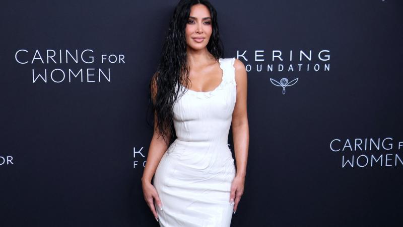 Cum arată noua linie de lenjerie intimă cu păr pubian care a fost lansată de Kim Kardashian. Fanii brandului au fost uimiți