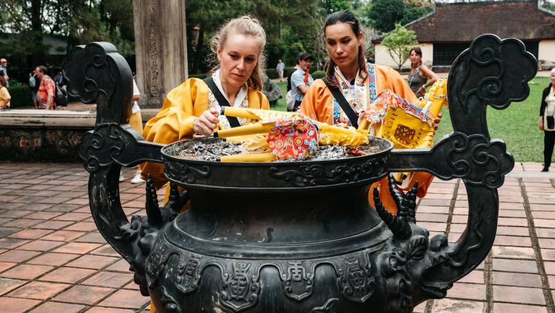 Asia Express sezonul 8, 16 octombrie 2025. Ce echipă a fost eliminată și ce s-a întâmplat la cursa pentru ultima șansă