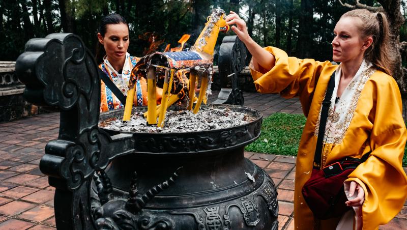 Asia Express sezonul 8, 16 octombrie 2025. Ce echipă a fost eliminată și ce s-a întâmplat la cursa pentru ultima șansă