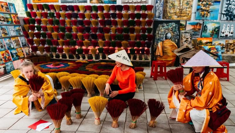 Asia Express sezonul 8, 16 octombrie 2025. Ce echipă a fost eliminată și ce s-a întâmplat la cursa pentru ultima șansă