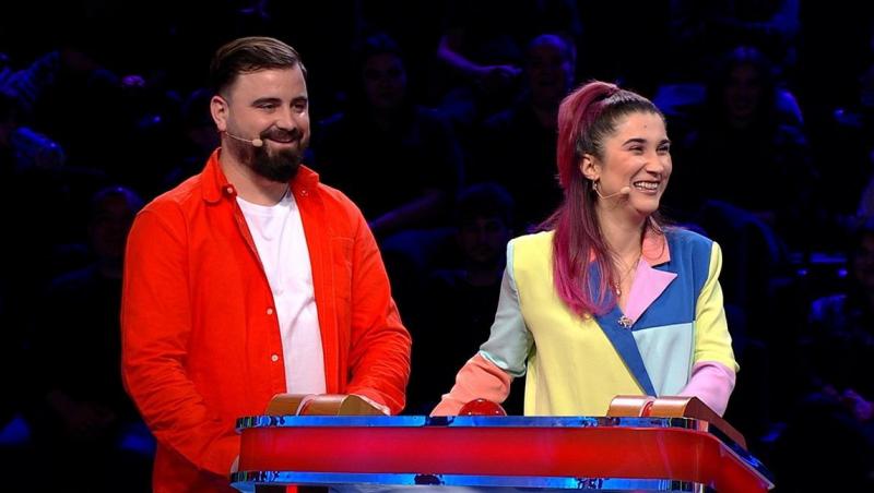 Cum arată părinții ADDEI de la Power Couple 2026. Artista se mândrește cu ei