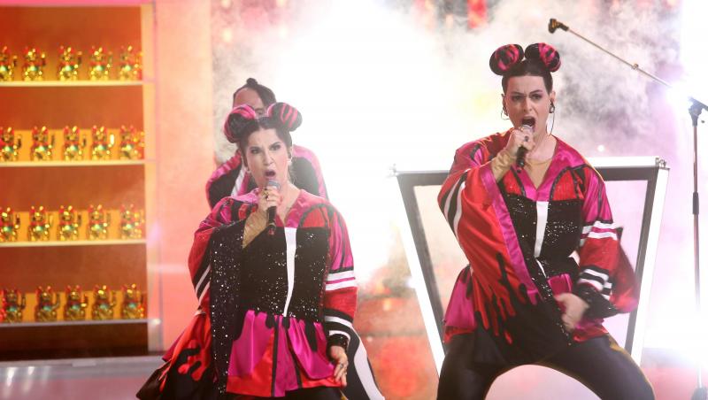 Cum arată părinții ADDEI de la Power Couple 2026. Artista se mândrește cu ei