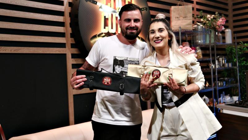 Cum arată părinții ADDEI de la Power Couple 2026. Artista se mândrește cu ei