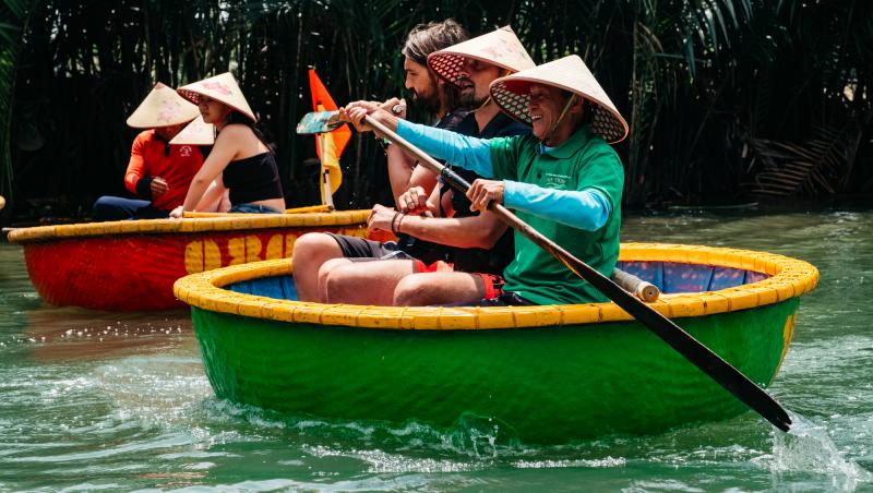 Asia Express sezonul 8, 19 octombrie 2025. Misiuni dificile și un joc de amuletă spectaculos pentru echipe. Ce au avut de făcut