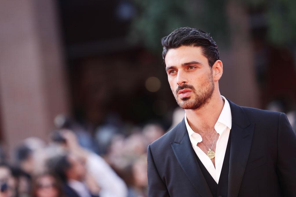 Michele Morrone, surprins în compania unei blonde misterioase în Milano. Ce s-a întâmplat cu românca Bogdana Tancău