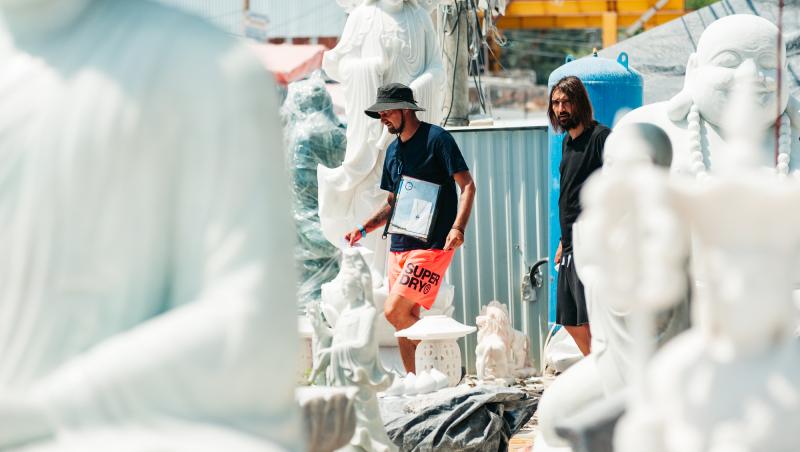 Asia Express sezonul 8, 19 octombrie 2025. Statuile albe au dat bătăi de cap concurenților! Ce i-a scos din minți