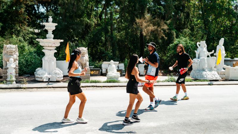 Asia Express sezonul 8, 19 octombrie 2025. Statuile albe au dat bătăi de cap concurenților! Ce i-a scos din minți