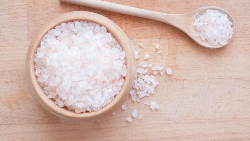 Tipuri de sare: albă, neagră, roz, Kosher, Himalaya, celtică, iodată, neiodată. Ce sunt și cum se folosesc