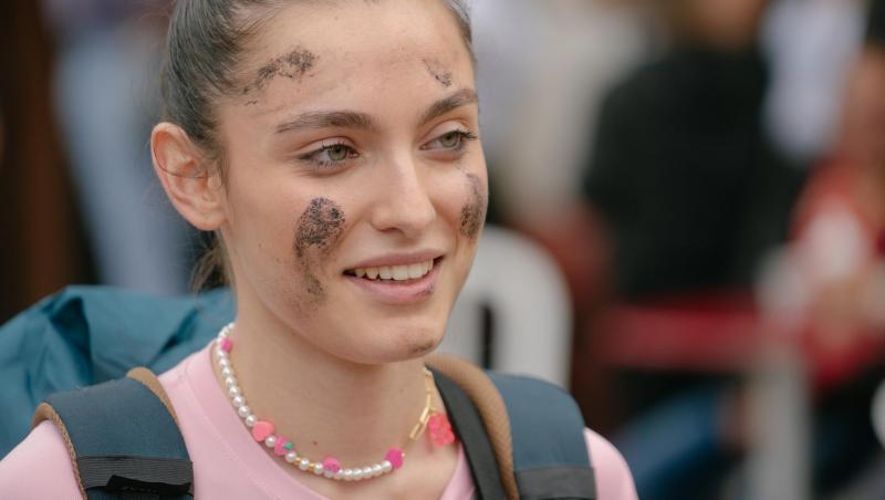 Imaginea topless cu care Alexia Eram a atras atenția fanilor pe Instagram. Care a fost, de fapt, scopul apariției îndrăznețe