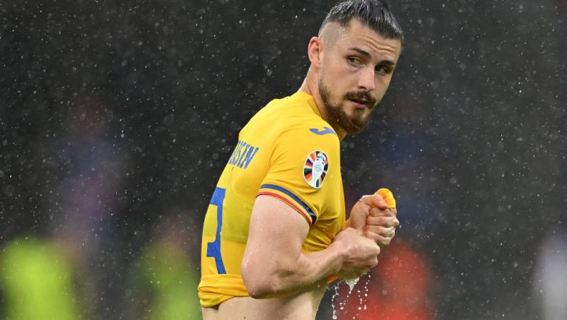 Radu Drăgușin s-a logodit. Cum a cerut-o fotbalistul în căsătorie pe Ioana Stan. Cadrul de poveste în care s-a întâmplat totul