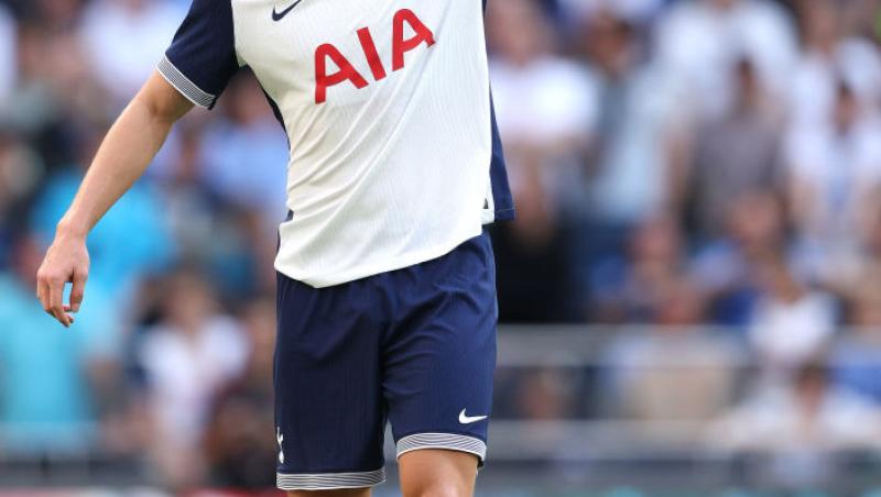 Radu Drăgușin s-a logodit. Cum a cerut-o fotbalistul în căsătorie pe Ioana Stan. Cadrul de poveste în care s-a întâmplat totul