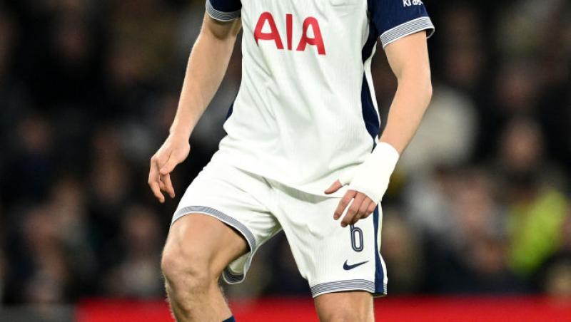 Radu Drăgușin s-a logodit. Cum a cerut-o fotbalistul în căsătorie pe Ioana Stan. Cadrul de poveste în care s-a întâmplat totul