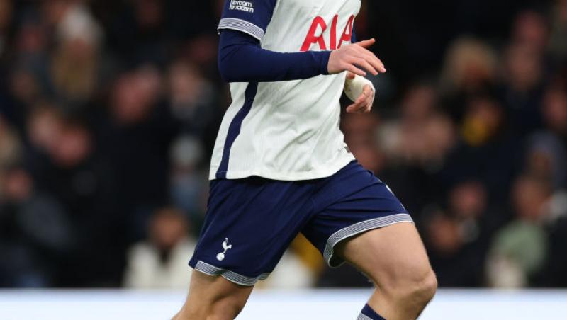 Radu Drăgușin s-a logodit. Cum a cerut-o fotbalistul în căsătorie pe Ioana Stan. Cadrul de poveste în care s-a întâmplat totul