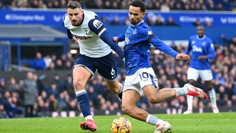 Radu Drăgușin s-a logodit. Cum a cerut-o fotbalistul în căsătorie pe Ioana Stan. Cadrul de poveste în care s-a întâmplat totul