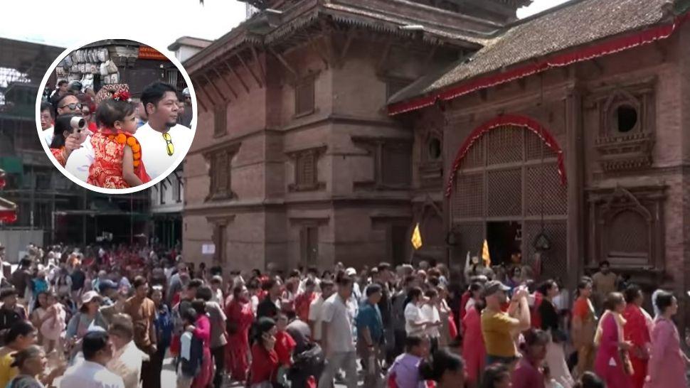 &bdquo;Zeița vie&rdquo; care nu are voie să calce pe păm&acirc;nt. Cum a ajuns o copilă de doar 2 ani venerată ca o divinitate | VIDEO