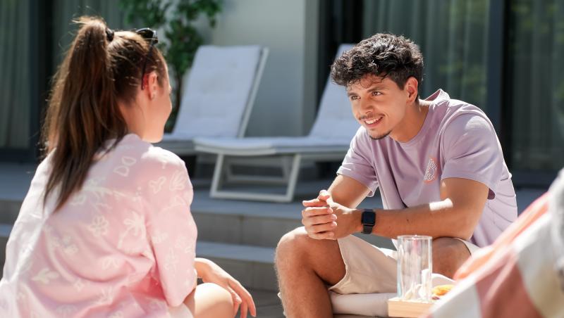 Ana, Mi-ai fost scrisă în ADN, 2 octombrie 2025. Sandra îl confruntă pe Basty. Ana află un detaliu dureros despre Victoria