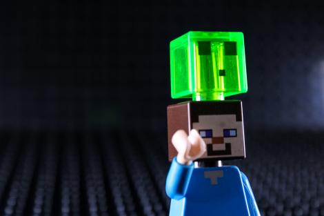 (P) Imaginație fără limite în lumea blocurilor