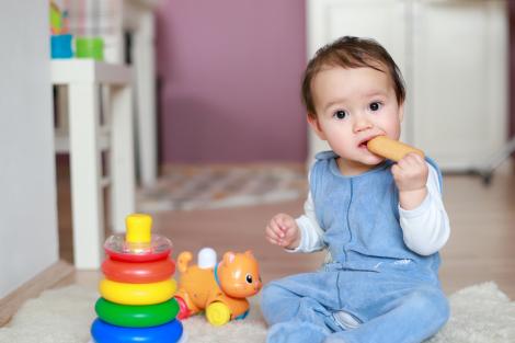 (P) Biscuiții pentru bebeluși: beneficii și sfaturi pentru o alimentație echilibrat