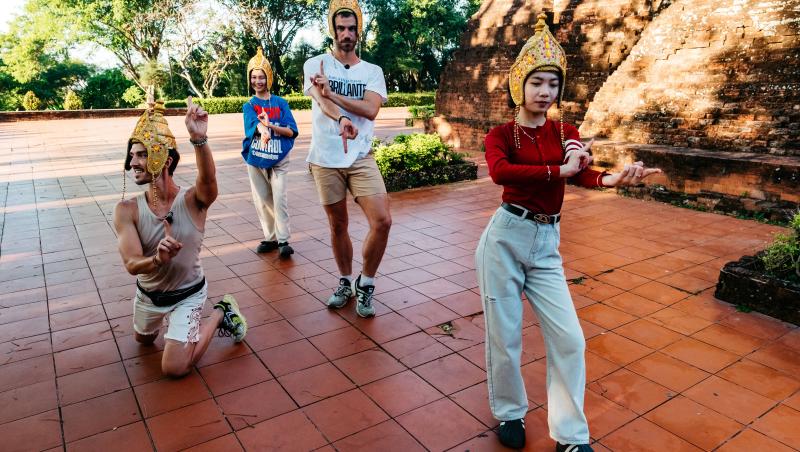 Asia Express sezonul 8, 21 octombrie 2025. Proba de dans care le-a dat mari bătăi de cap concurenților. Cum s-au descurcat