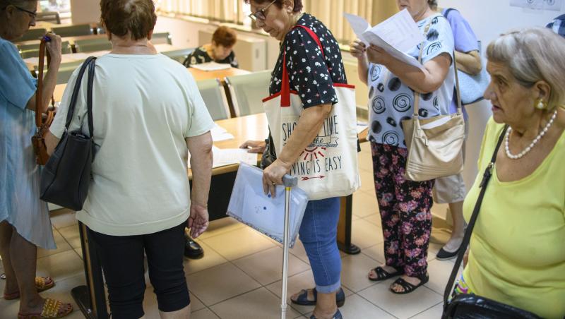 O categorie de pensionari va primi bani în plus la pensie în luna decembrie a acestui an. Care sunt condițiile