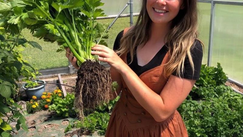 Tânăra de 25 ani care se pregătește pentru Apocalipsă! Ce a depozitat într-o cămară și pentru cât timp i-ar ajunge produsele