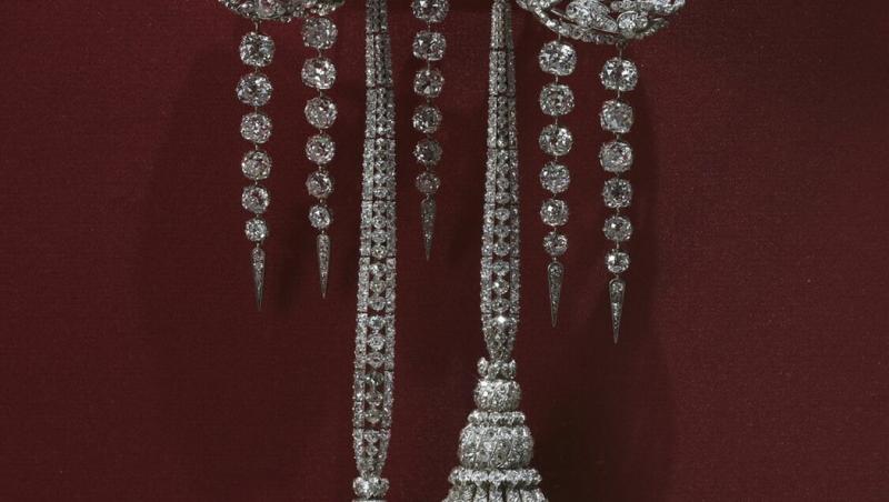 La cât au fost evaluate bijuteriile furate de la Muzeul Luvru. Ce avertizează procuroarea Parisului