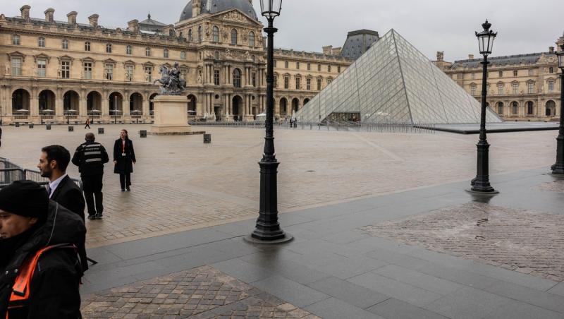 La cât au fost evaluate bijuteriile furate de la Muzeul Luvru. Ce avertizează procuroarea Parisului