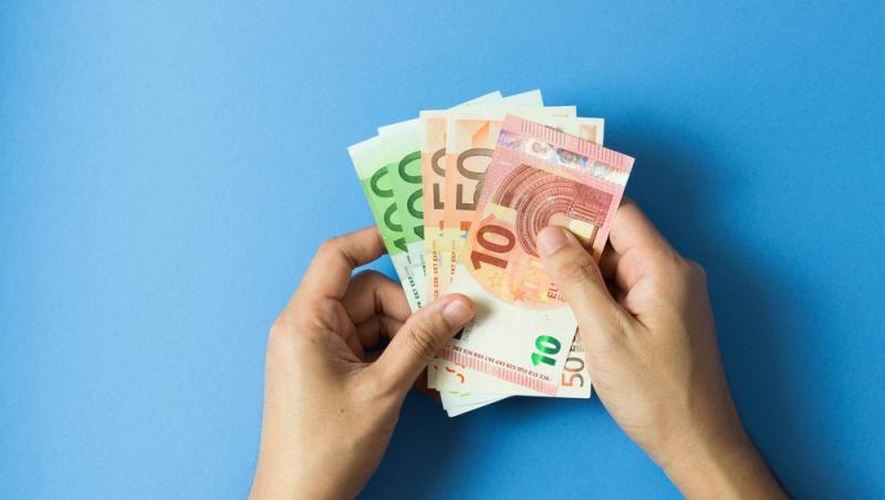 Bonus de 2 500 de euro pentru tinerii care vor să devină șoferi de autobuz sau de camion. În ce țară este disponibilă oferta