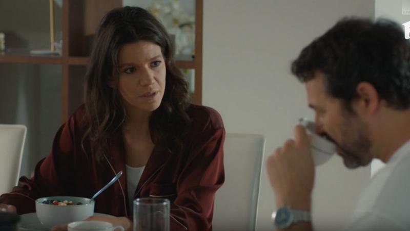 Interviu Ada Condeescu. Actrița din Ana, Mi-ai fost scrisă în ADN se împarte între familie și carieră.Ce zice despre Sanda Istrate