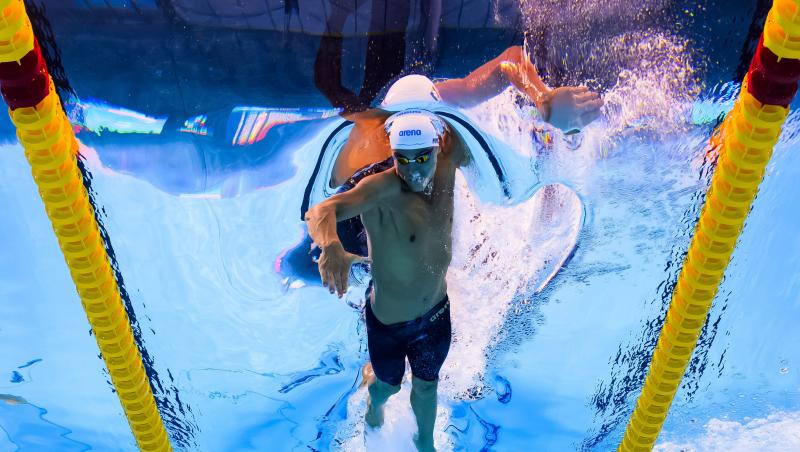 Cât costă o oră de antrenament cu David Popovici. De ce ”s-a vândut” campionul