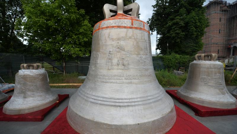 Cum arată Catedrala Mânturirii Neamului la interior, după ce a fost pregătită pentru sfințirea de duminică, 26 octombrie