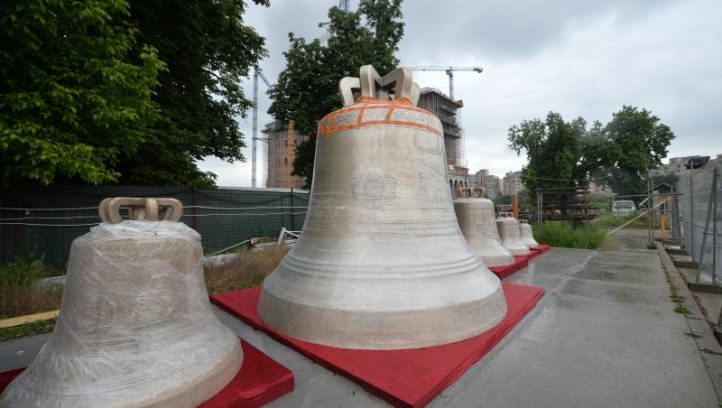 Cum arată Catedrala Mânturirii Neamului la interior, după ce a fost pregătită pentru sfințirea de duminică, 26 octombrie