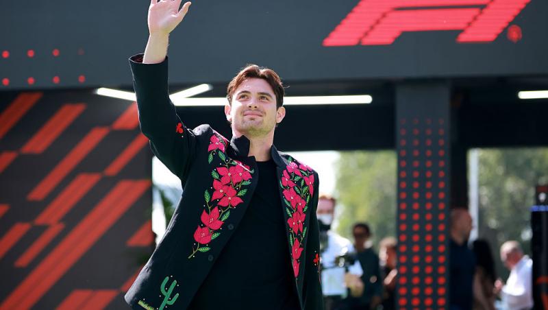 Vezi acum calificările din Formula 1™ pentru Marele Premiu al Mexicului. Lupta pentru pole e LIVE în AntenaPLAY și pe Antena 3 CNN