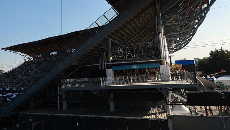 Vezi acum calificările din Formula 1™ pentru Marele Premiu al Mexicului. Lupta pentru pole e LIVE în AntenaPLAY și pe Antena 3 CNN