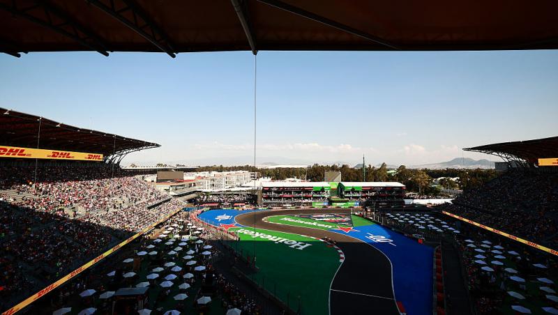 Vezi acum calificările din Formula 1™ pentru Marele Premiu al Mexicului. Lupta pentru pole e LIVE în AntenaPLAY și pe Antena 3 CNN