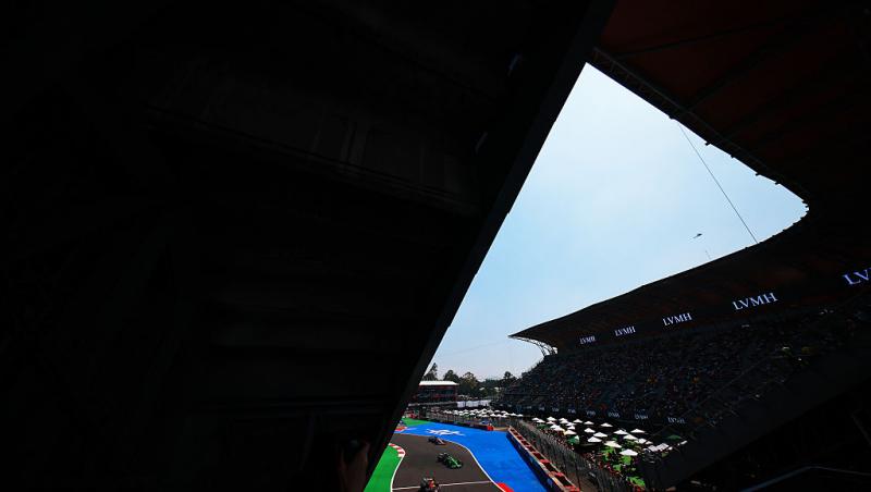Vezi acum calificările din Formula 1™ pentru Marele Premiu al Mexicului. Lupta pentru pole e LIVE în AntenaPLAY și pe Antena 3 CNN