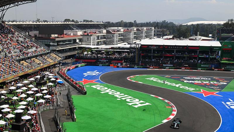Vezi acum calificările din Formula 1™ pentru Marele Premiu al Mexicului. Lupta pentru pole e LIVE în AntenaPLAY și pe Antena 3 CNN