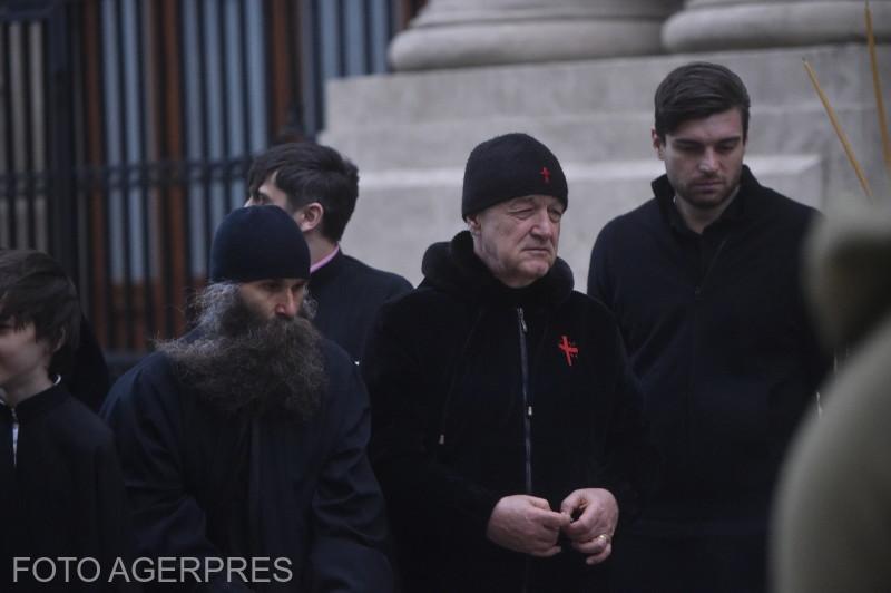 Cum a apărut Gigi Becali la sfințirea picturii Catedralei Mântuirii Neamului! Cum s-a îmbrăcat