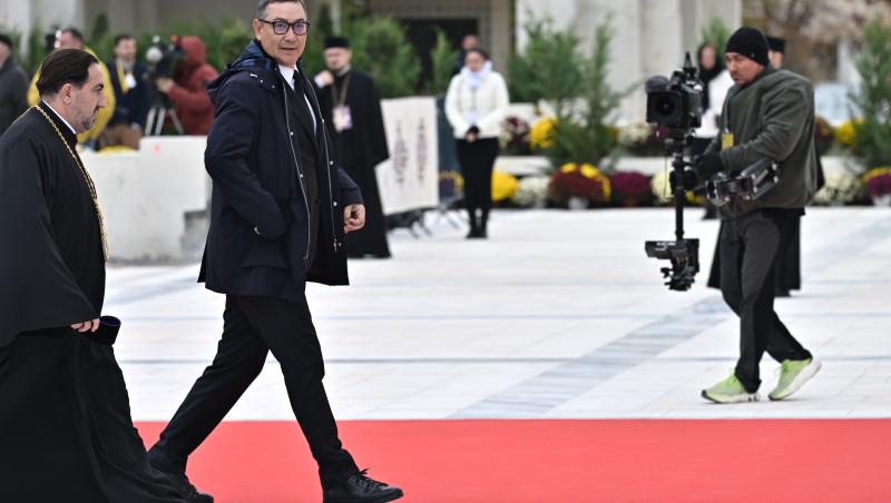 Principesa Margareta și Principele Radu, apariții elegante la ceremonia de sfințire a picturii Catedralei Naționale